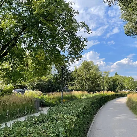 Z Tarasem Przy Parku شقة وارسو